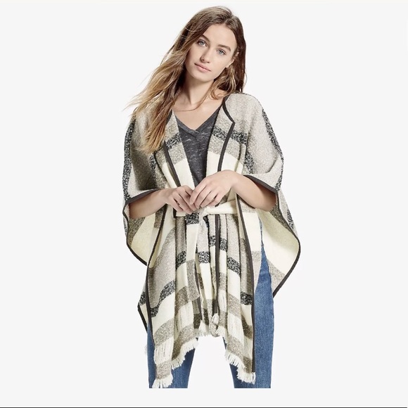 Lucky Brand Accessories - Lucky Brand Kimono One Size NWT